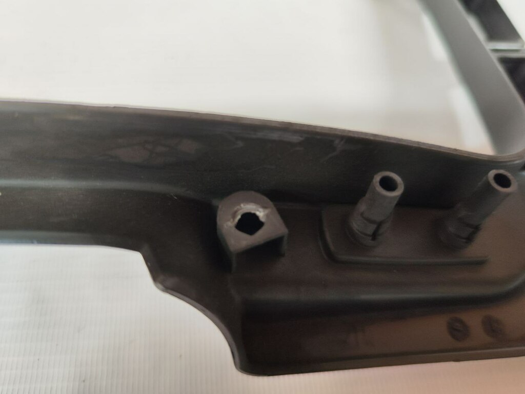 накладка щитка приборов б/у \ сломано одно крепление , сломаны направляющие - 4